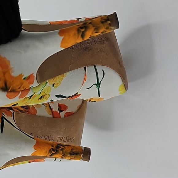 Ivanka Trump Heels - Picture 4 of 8